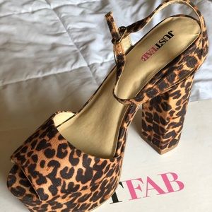 Leopard heels NIB 6.5